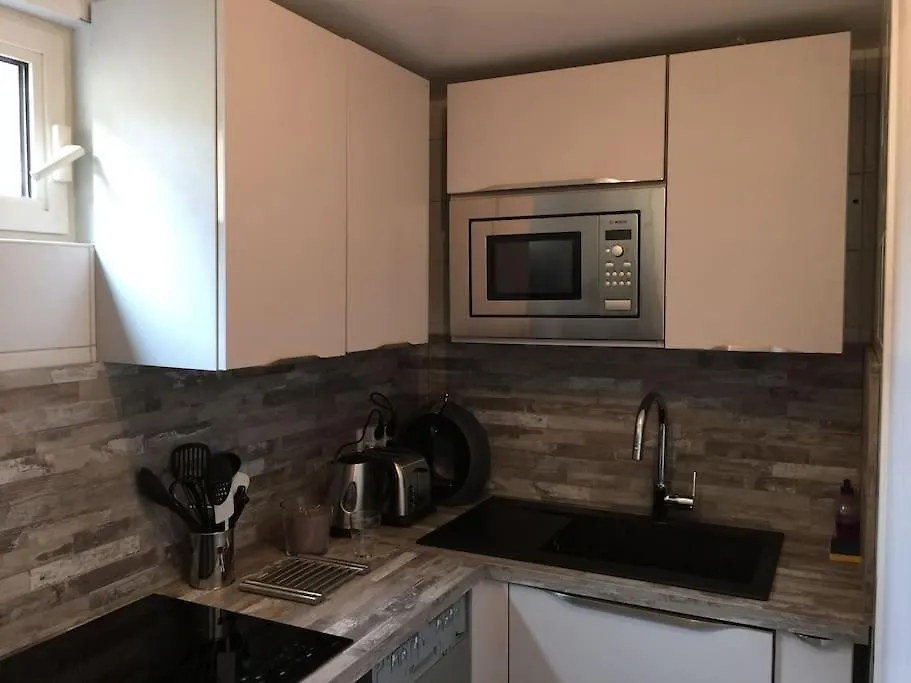 Duplex Pres Des Champs-Elysees Paris 0*,  France